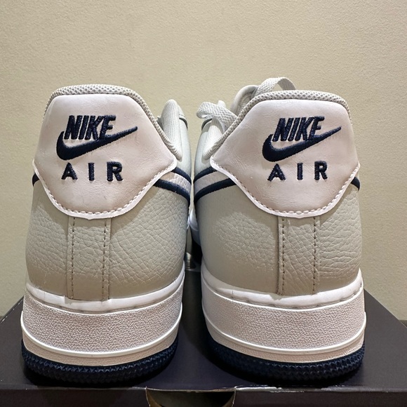 NIB Men Nike Air Force 1 '07 Shoes "Photon Dust" Black White FJ4211-002 - Picture 7 of 8